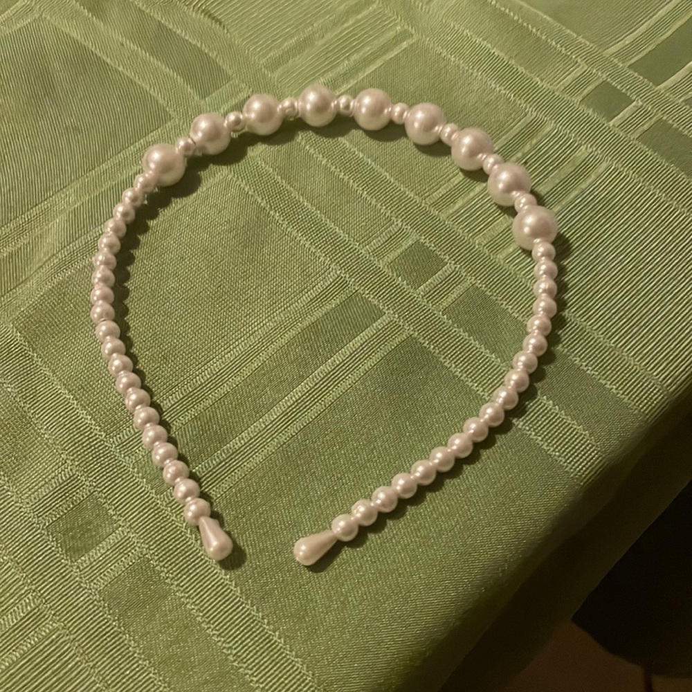 Super cute super fashionable REAL pearl headband for fun parties